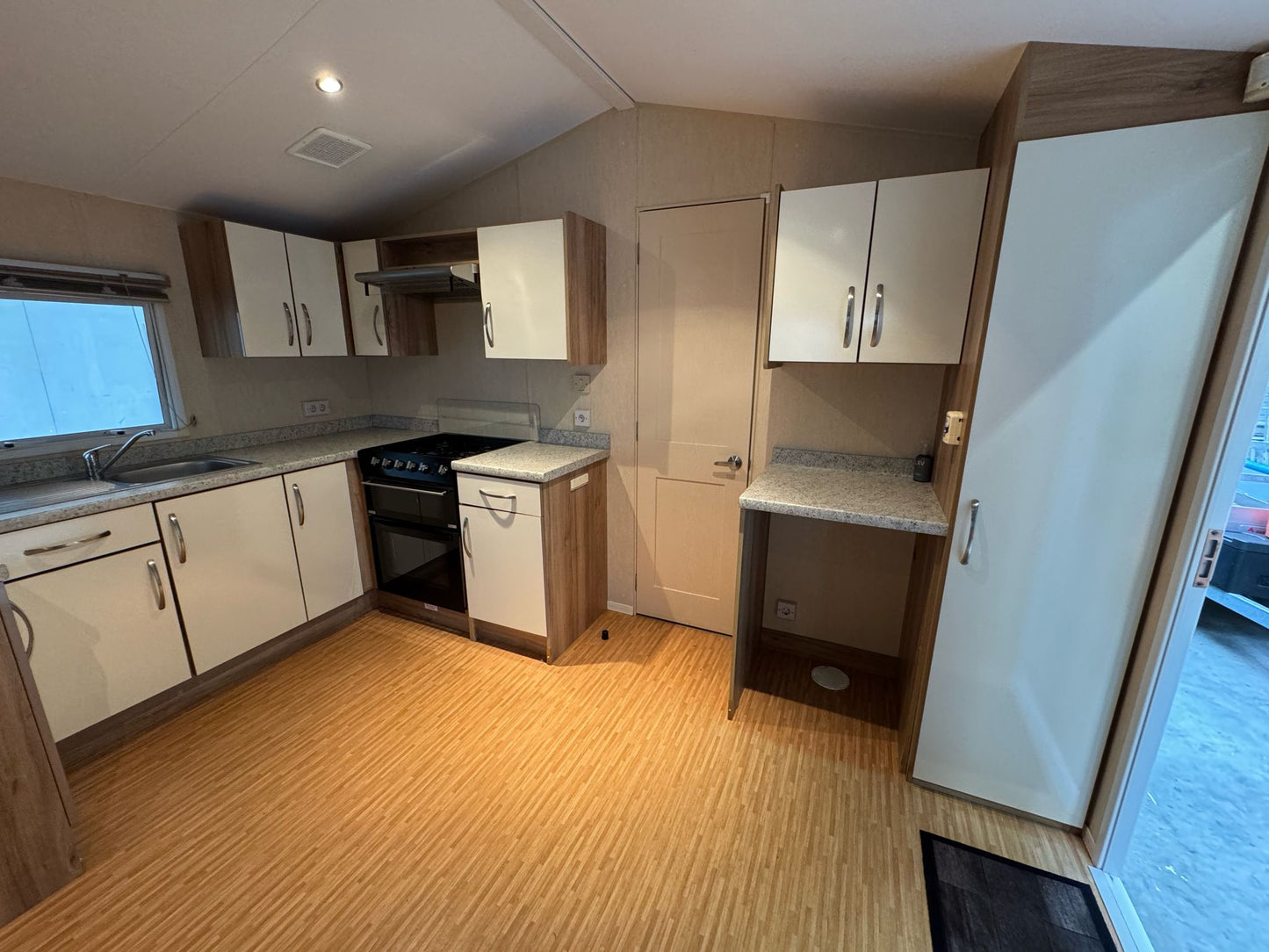 Willerby Rio Gold - 10.50 x 3.70 - 3 slaapkamers Aanbieding!!
