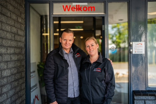 Van Leeuwen Totaal Recreatie uw partner in stacaravans/chalets en mantelzorgwoningen.