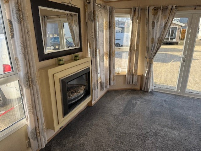 Kunststof Abi Ashcroft 11.80 x 3.80 3 slaapkamers Verkocht!!